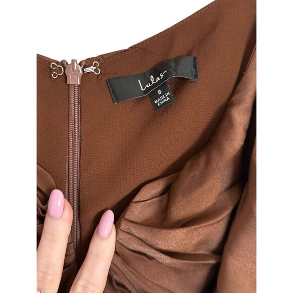 Lulus Women’s Brown Satin Maxi Dress Size Small Spaghetti Strap Slit NWT - Picture 3 of 7